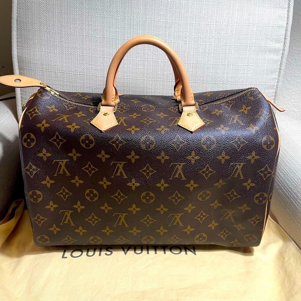 Louis Vuitton Speedy 35
